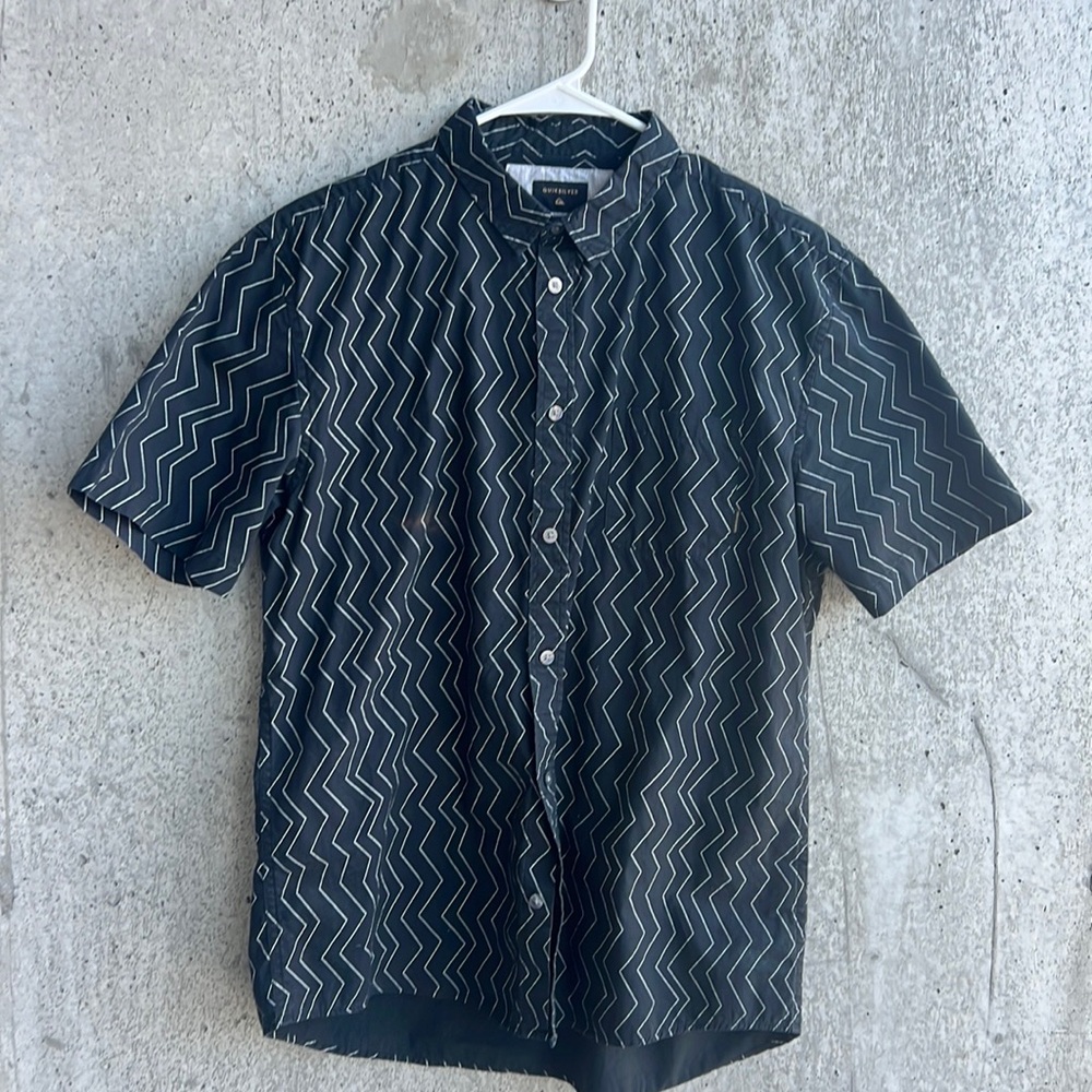 Quicksilver button up tee Mens medium